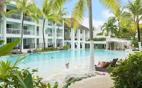 Beach Club Port Douglas Luxury Apartments